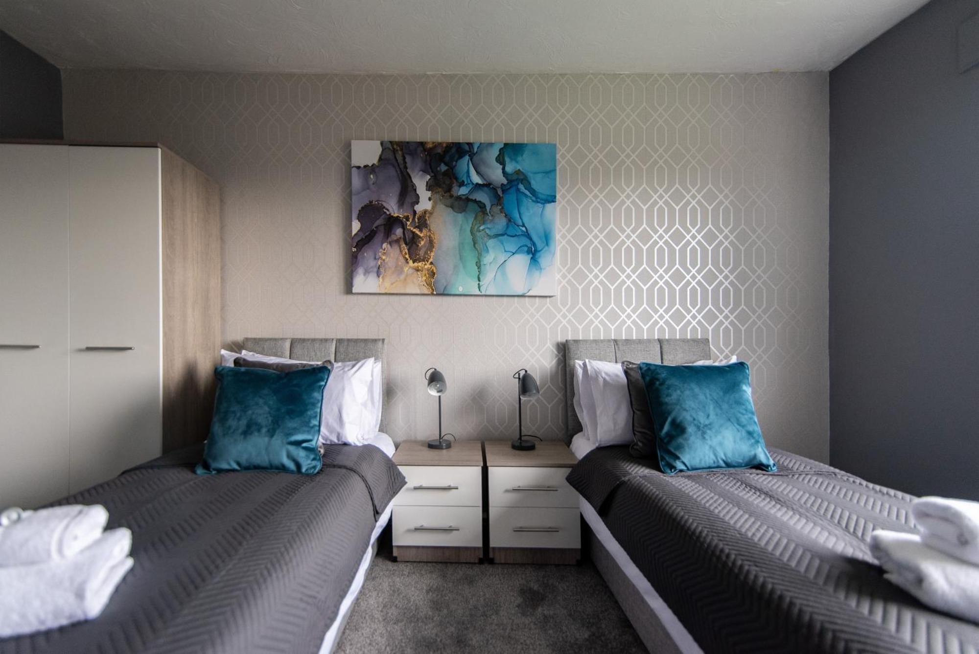 3 Bed Apartment - Perfect For Contractors Near Liverpool Airport Hale  Εξωτερικό φωτογραφία