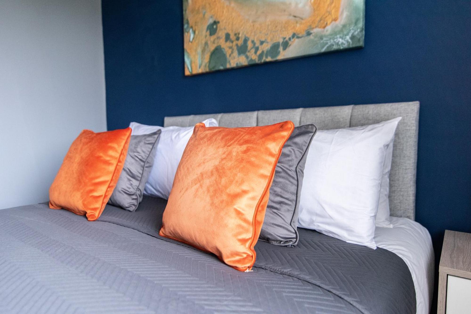 3 Bed Apartment - Perfect For Contractors Near Liverpool Airport Hale  Εξωτερικό φωτογραφία