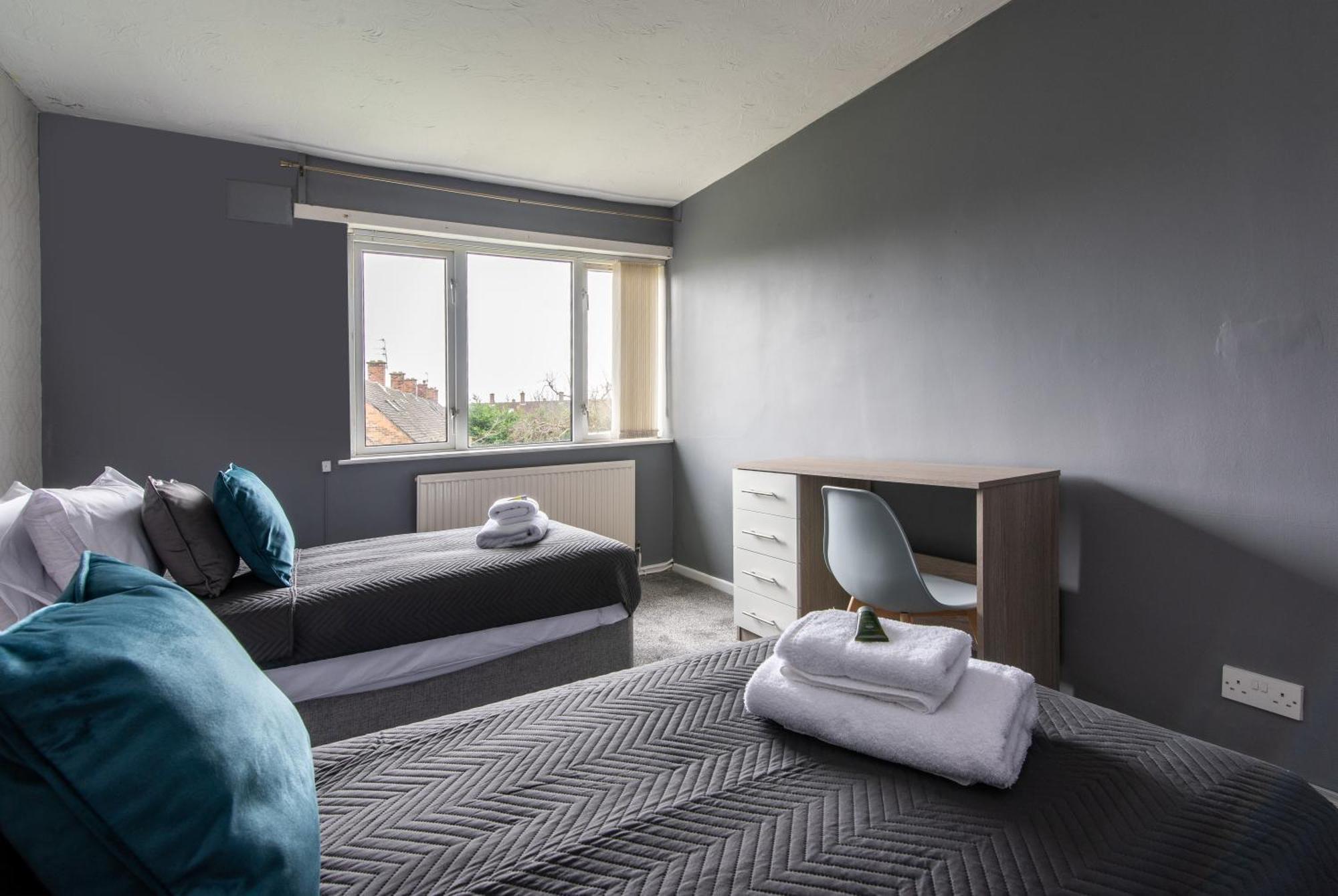3 Bed Apartment - Perfect For Contractors Near Liverpool Airport Hale  Εξωτερικό φωτογραφία